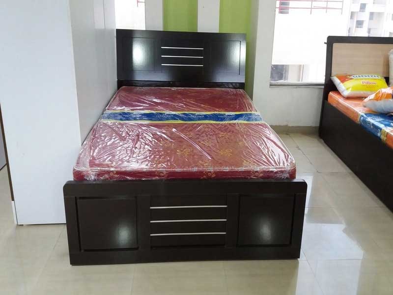 Metal Bed 18
