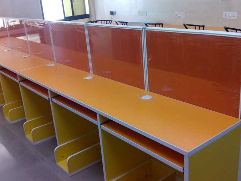 Workstation 32